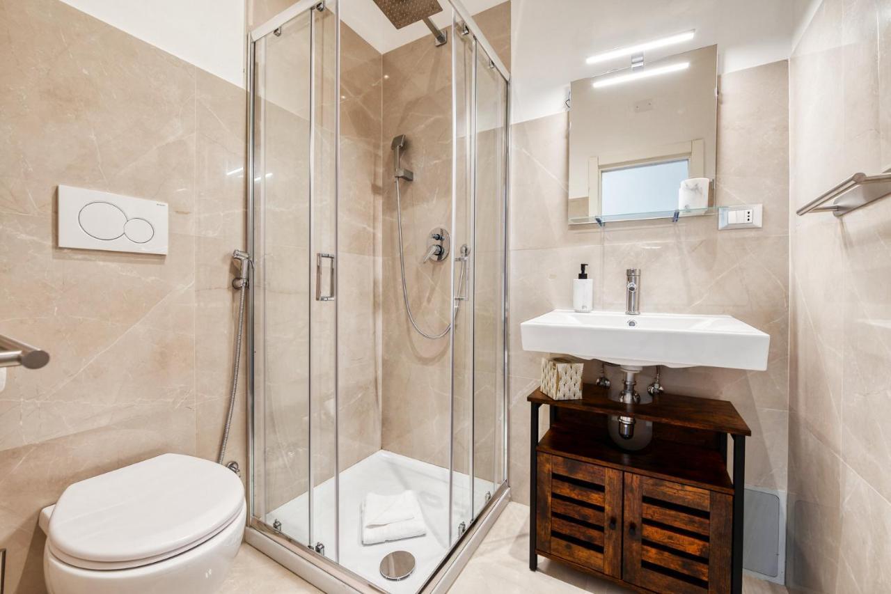 3 Rooms 3 Bathrooms - Lovely Apartment Close The Vatican Rom Exteriör bild